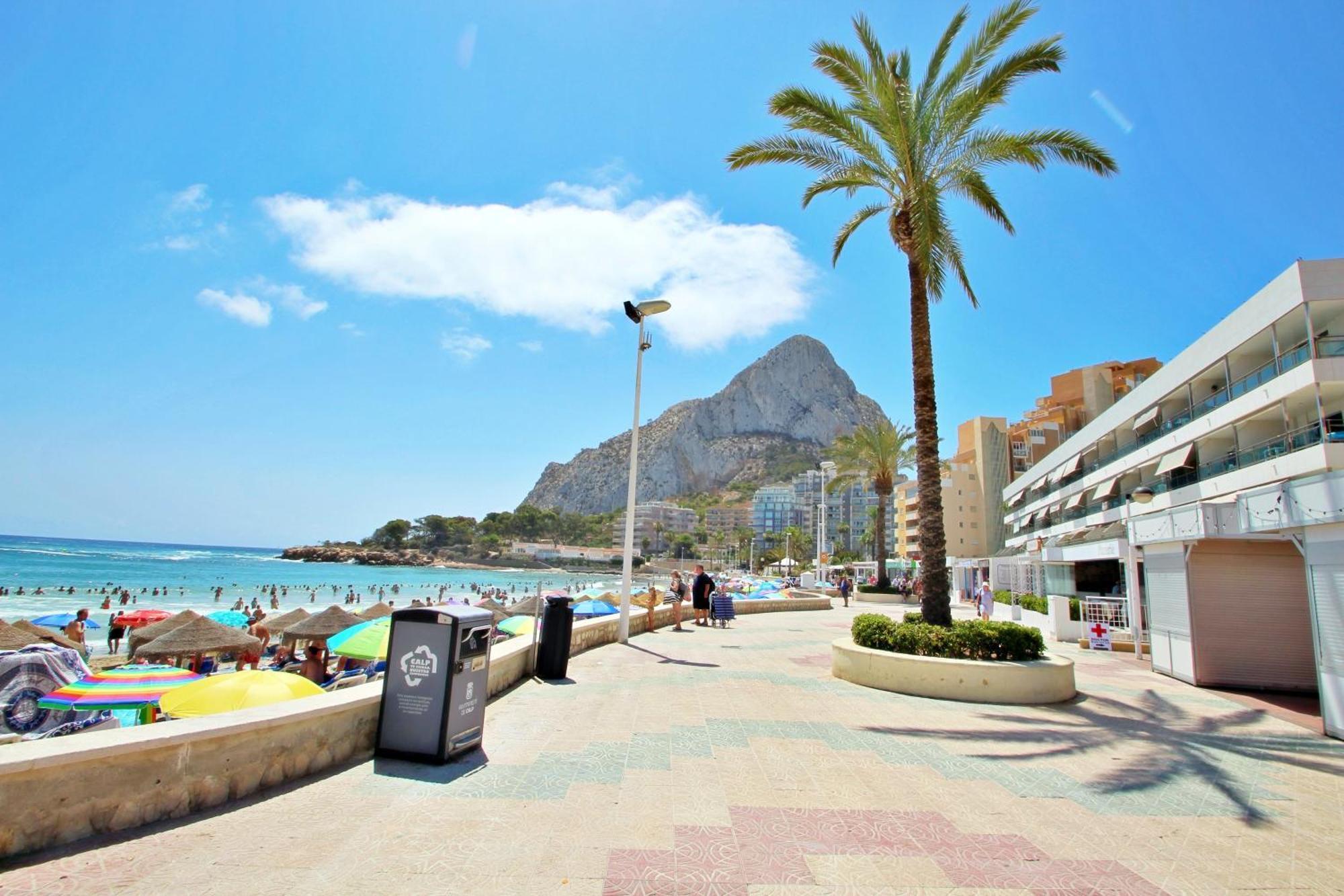 Xavier - Oceanfront With Sea Views In Appartement