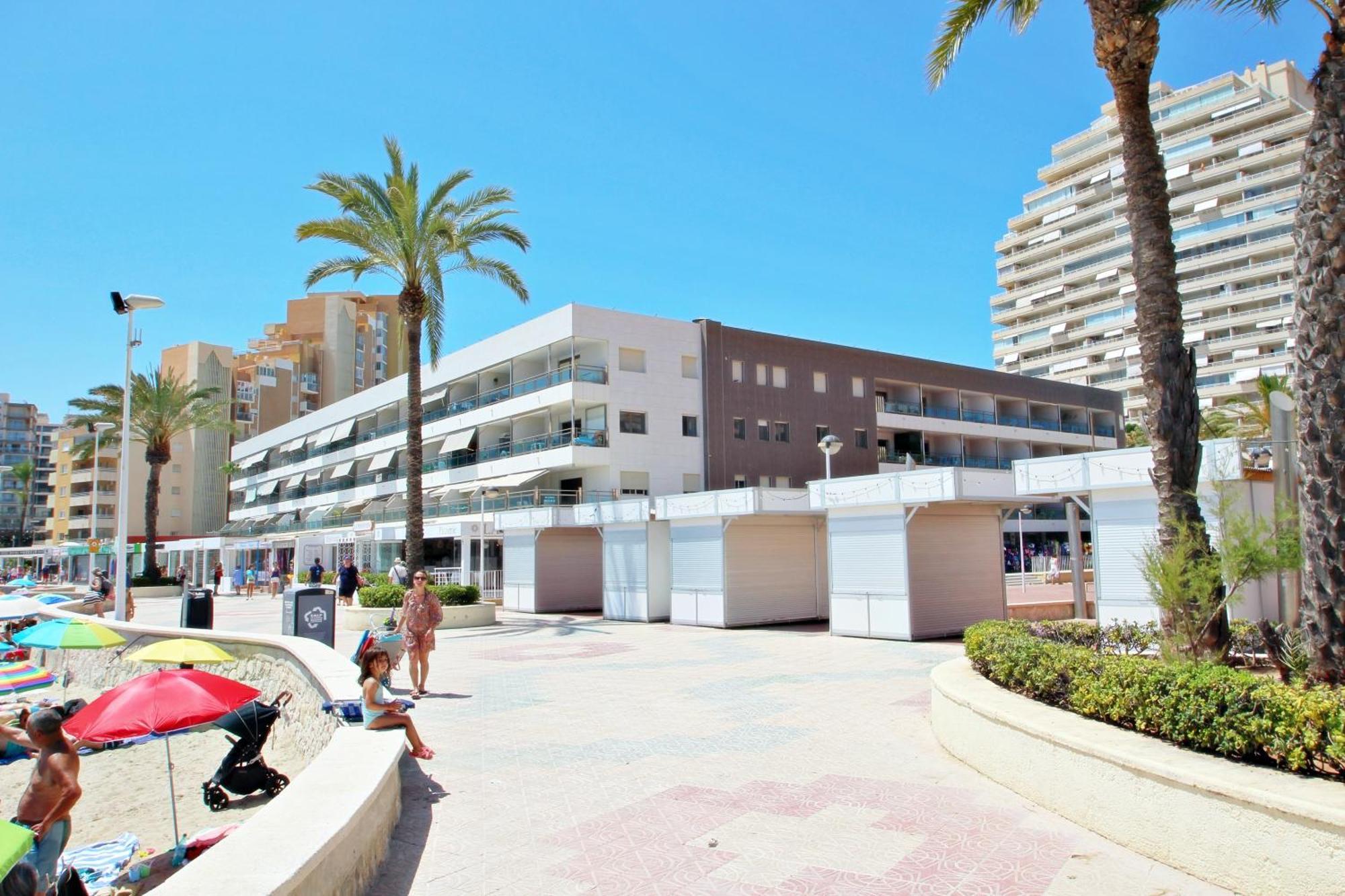 Xavier - Oceanfront With Sea Views In Appartement