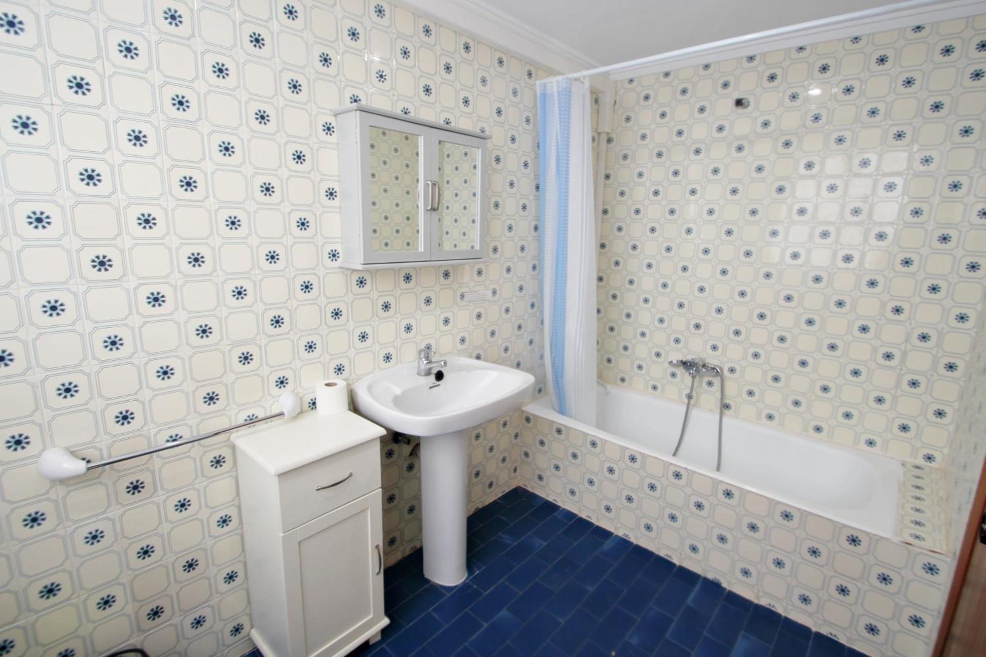 Xavier - Oceanfront With Sea Views In Appartement